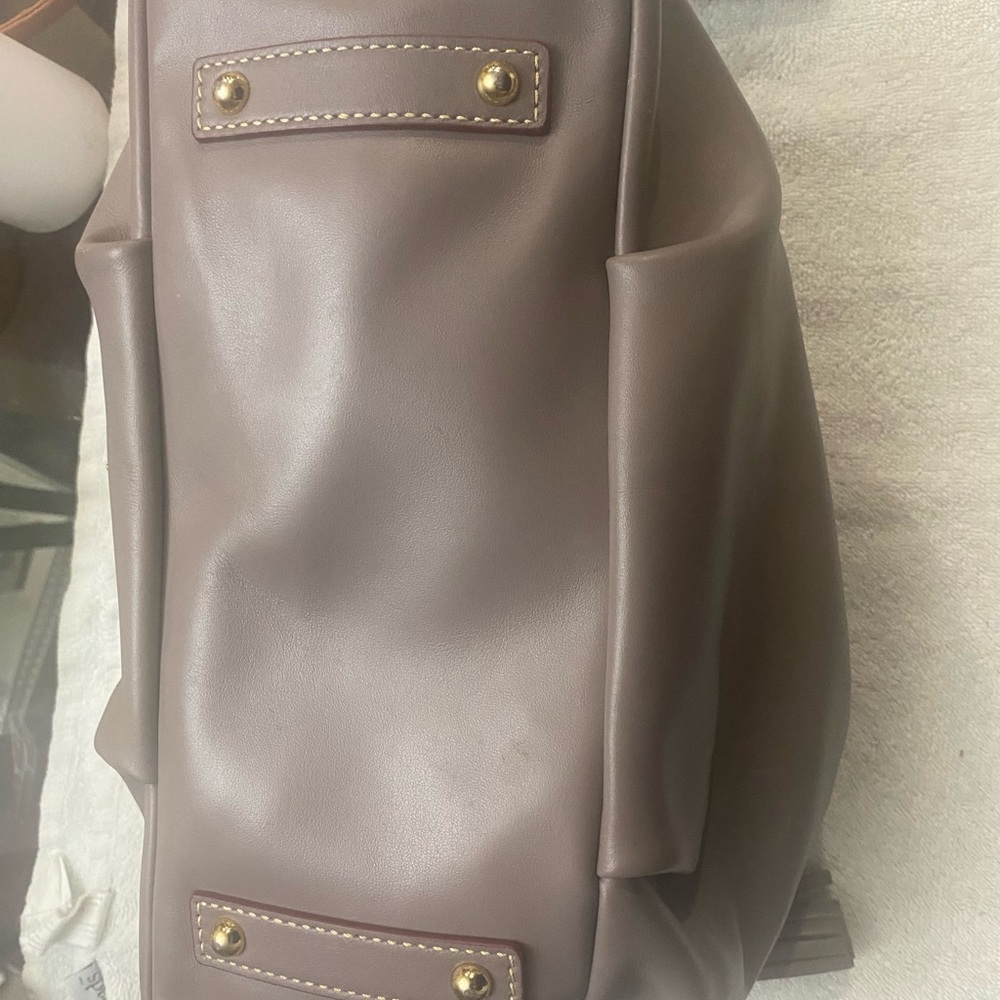 CLEARANCE 🌺🌸Dooney & Bourke Taupe Leather Hobo Bag with Tassels - Picture 6 of 12